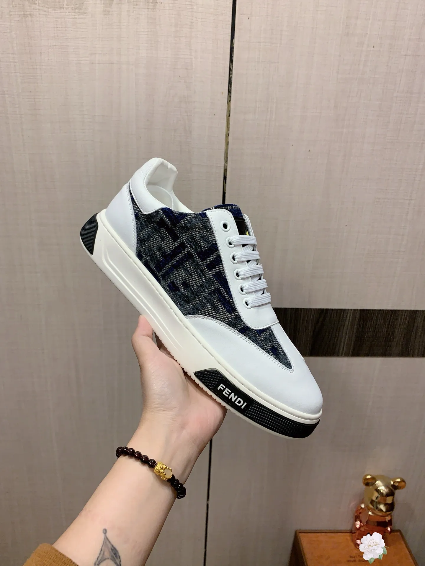 Men's men's shoes 💰420💰💰🎩🎩[Lightning][Lightning] "FENDI*" The latest and most popular casual shoes, top brand [Seduce] luxury ~ purchasing agent, top quality ~. [Strong] The upper is made of imported breathable cowhide with material ➕ breathable sheepskin feet (•) and fine workmanship. The original stylish and stylish soft rubber wear-resistant and non-slip outsole is light and comfortable on the feet. The real thing looks better when photographed in person. 0099: code: 38-44, 4️⃣ colors selected